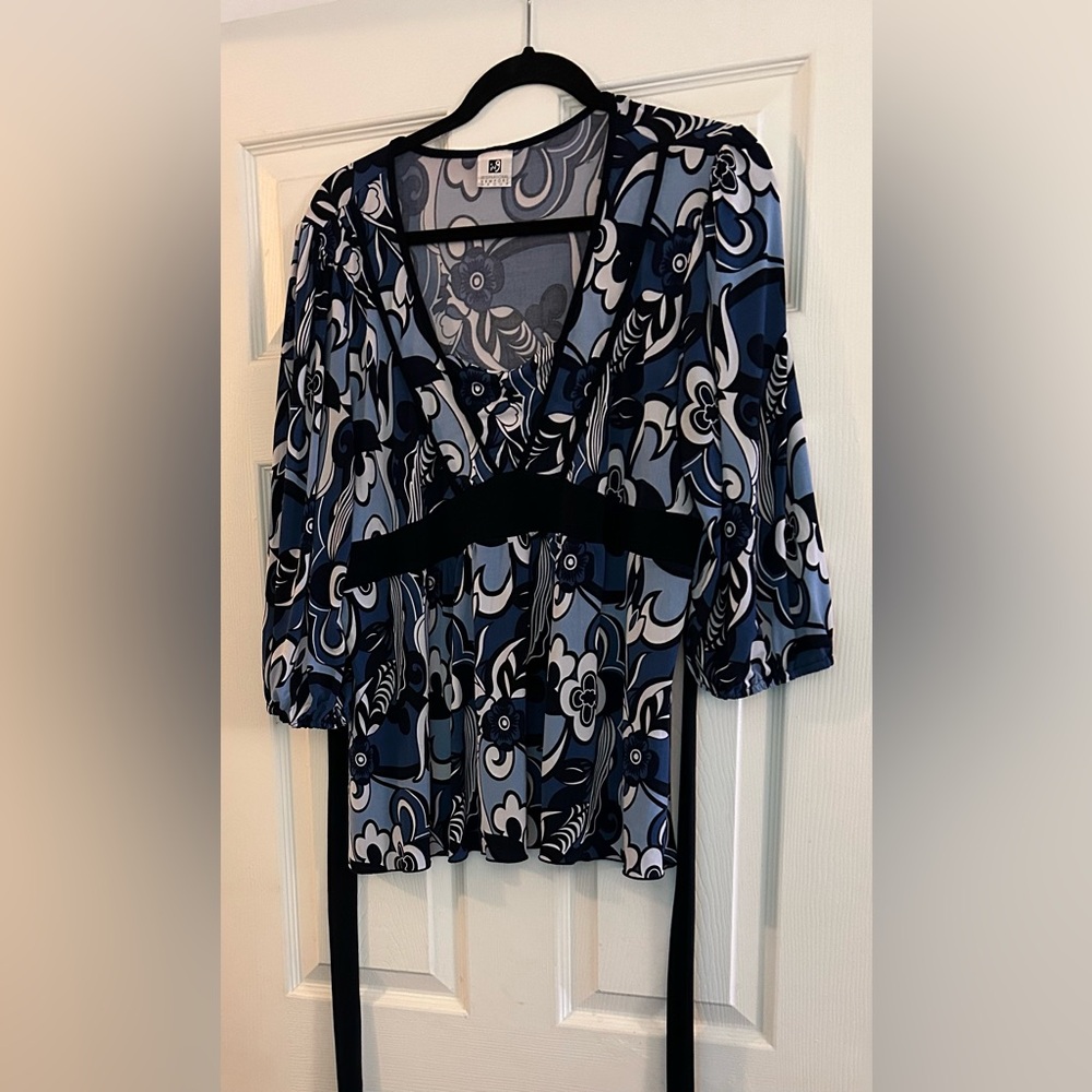 International Newport Group - XL - Blue White Black Long Sleeve Groovy Top/Shirt